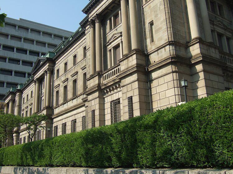 今日汇市:日本央行政策微调打压风险交易